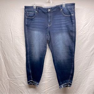 KanCan Frayed Hem Jeans